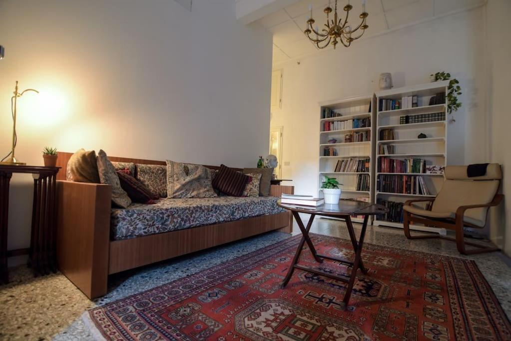 Cozy Apartment With Private Garden - City Center - Florence Exterior photo