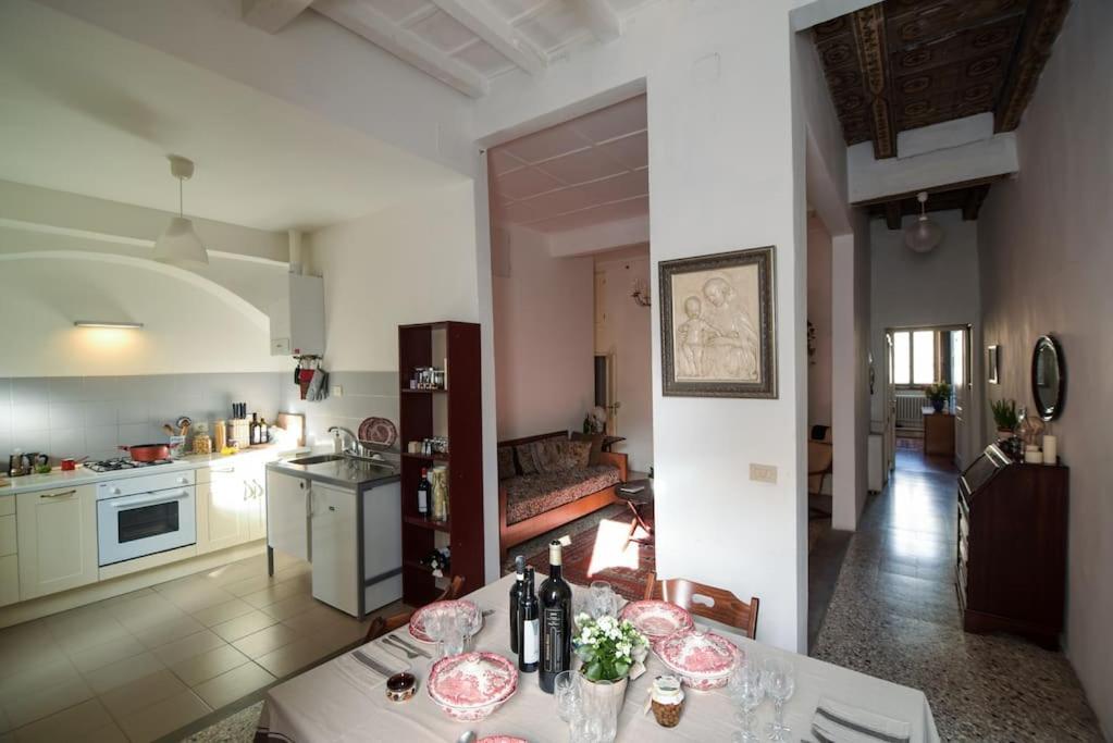 Cozy Apartment With Private Garden - City Center - Florence Exterior photo