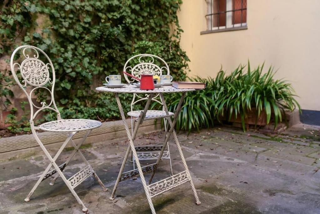 Cozy Apartment With Private Garden - City Center - Florence Exterior photo